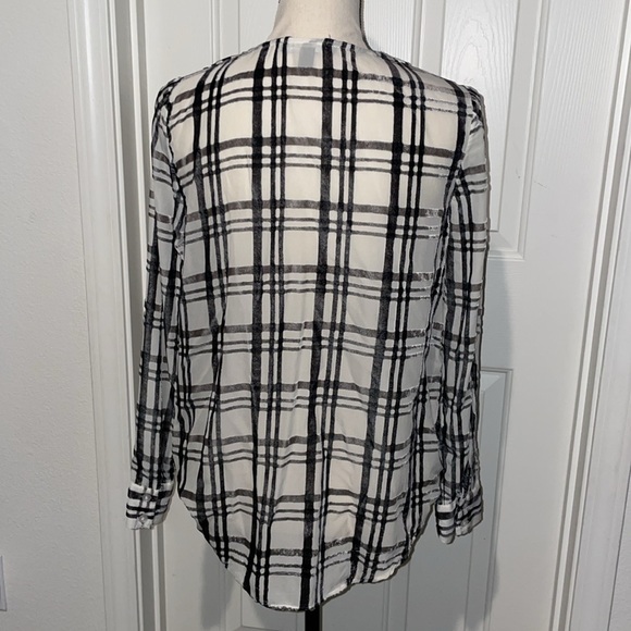 INC International Concepts crossover top - Picture 3 of 5